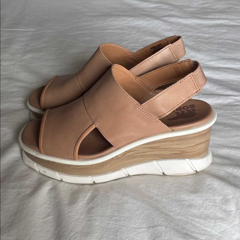 Sorel Nude/Tan Platform Slingback Sandals - Picture 3 of 8